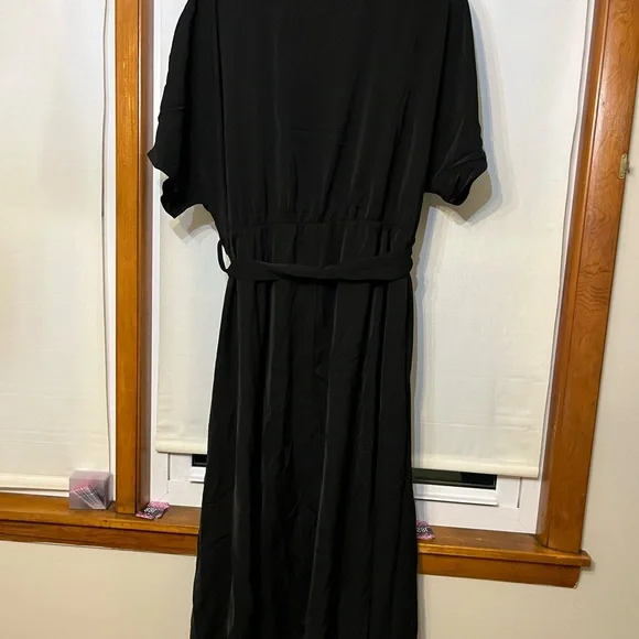 BloomChic Black Midi Wrap Dress - Picture 5 of 6